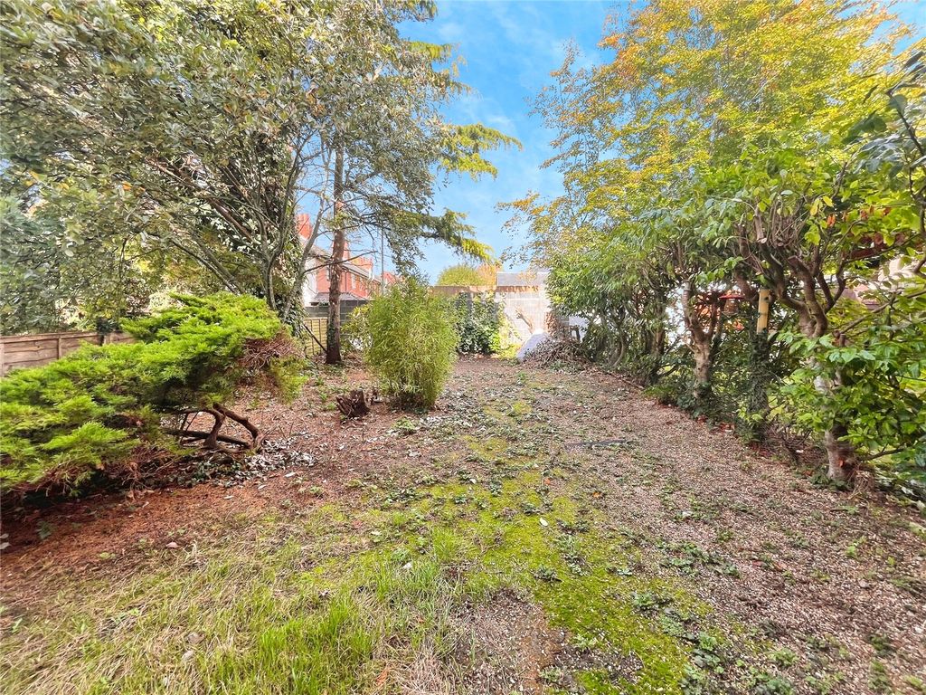 Property photo 2 of 12 Picture No. 11