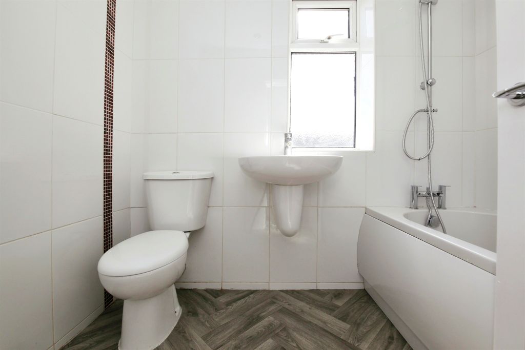 Property photo 3 of 13 Image