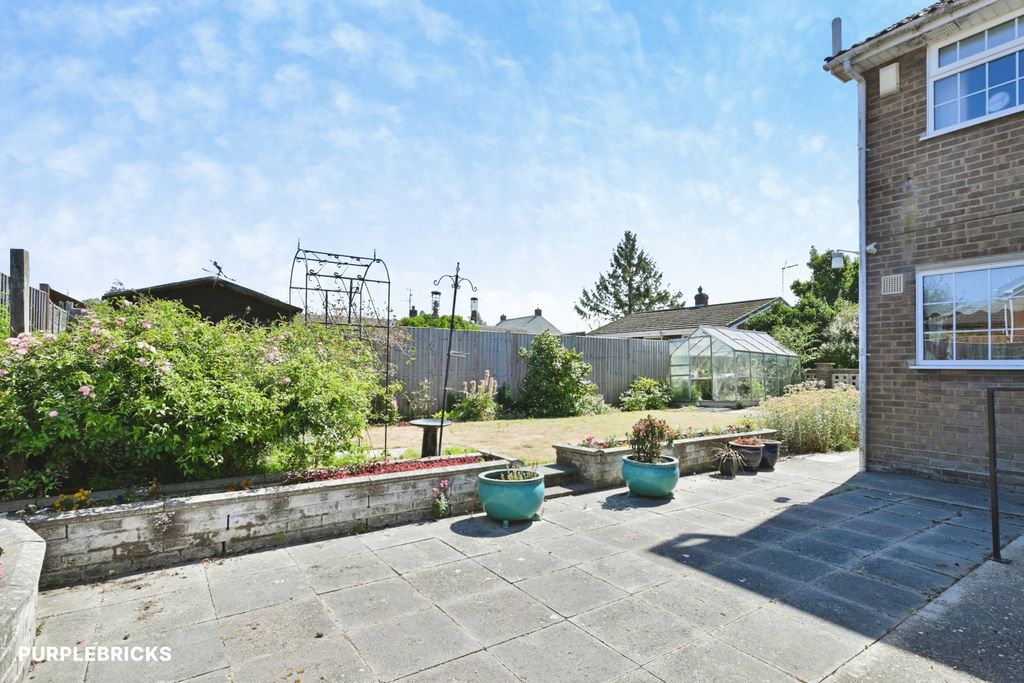 Property photo 2 of 19