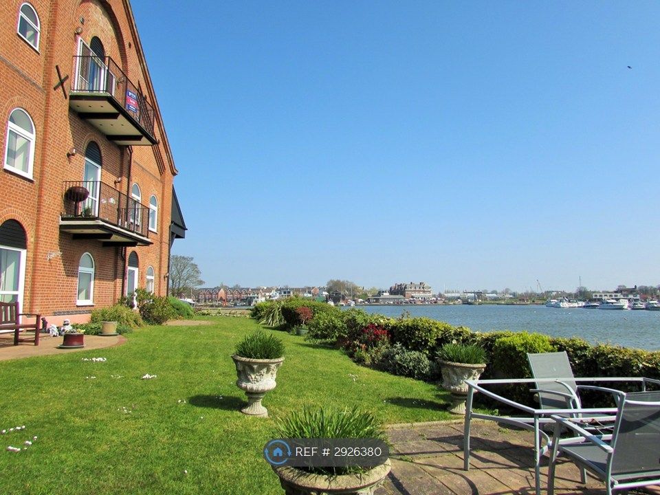 Property photo 2 of 30