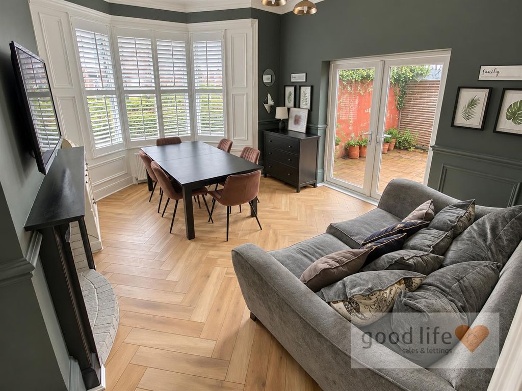 Property photo 3 of 23 20261006_190724648_Ioscolchester Terrace.Jpg
