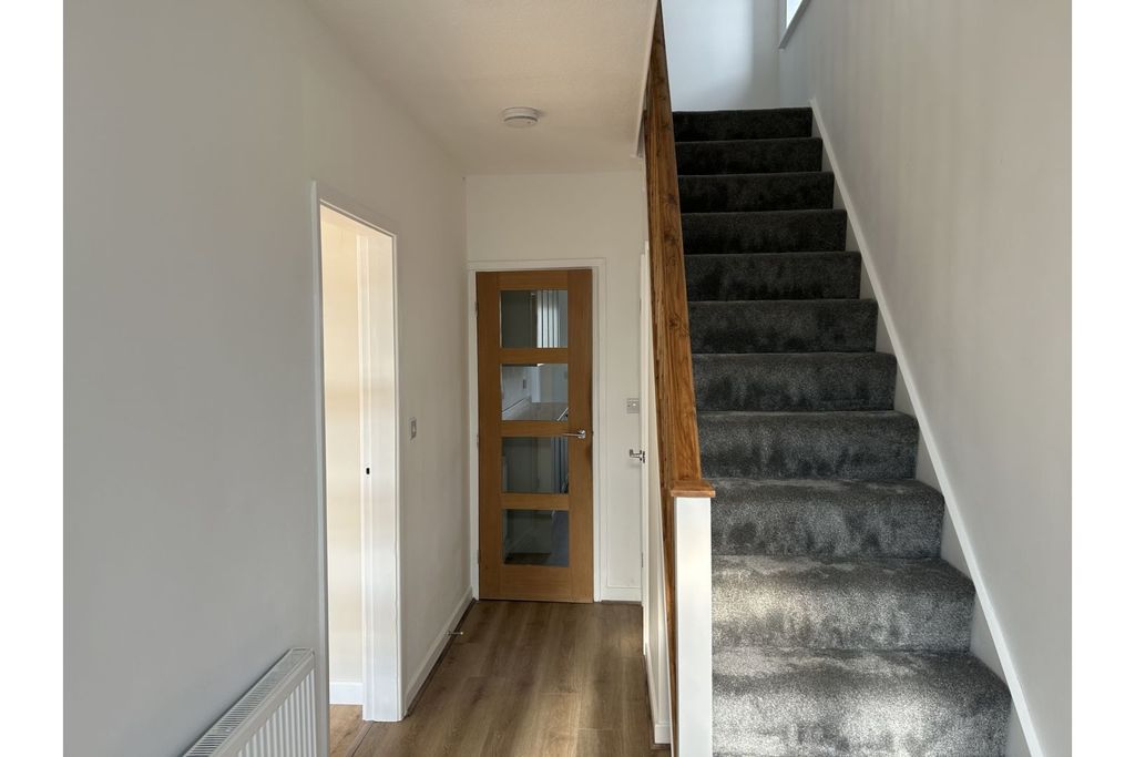 Property photo 2 of 14 Entrance Hall