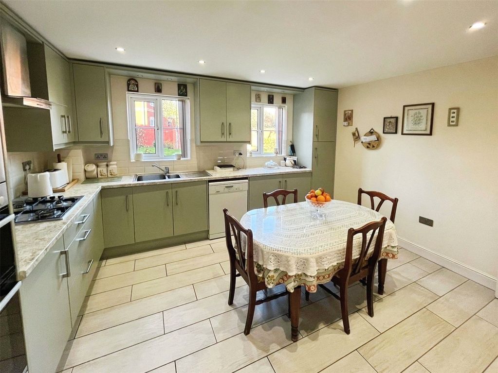 Property photo 2 of 33 Picture No. 02