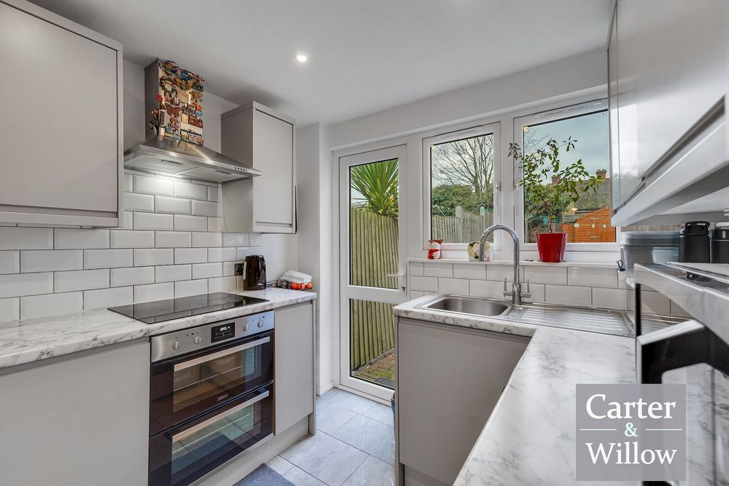 Property photo 3 of 13