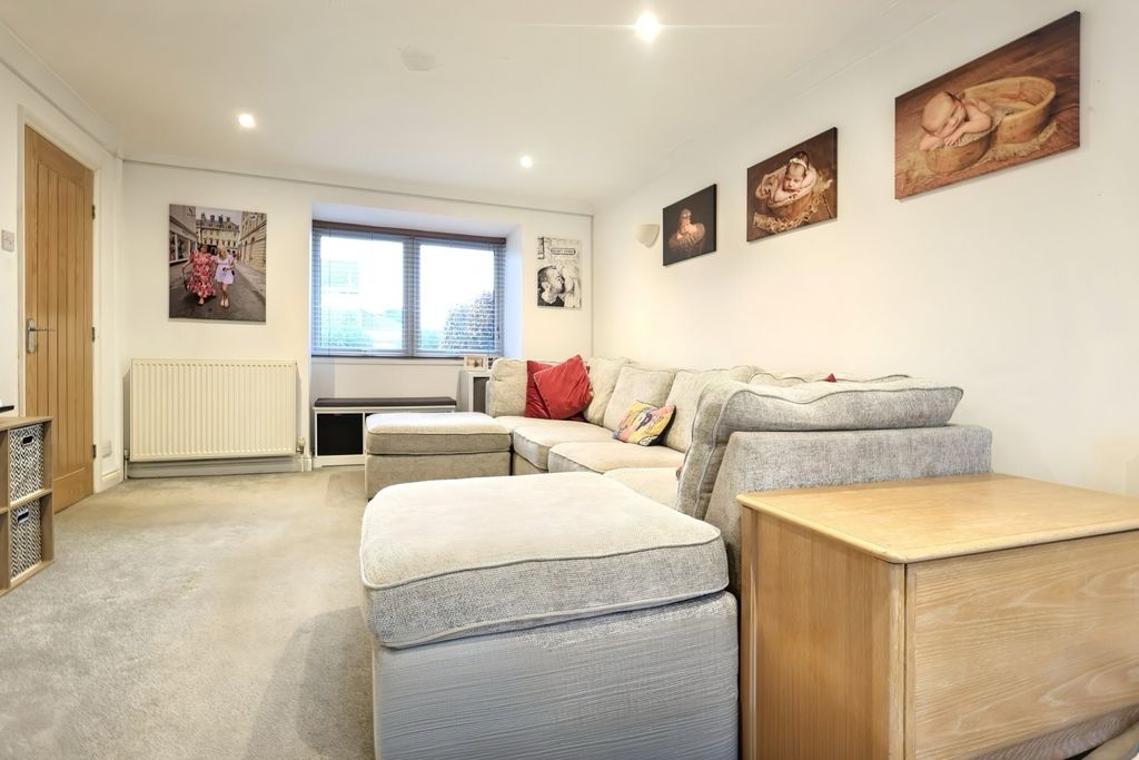 Property photo 3 of 20 Img_8269