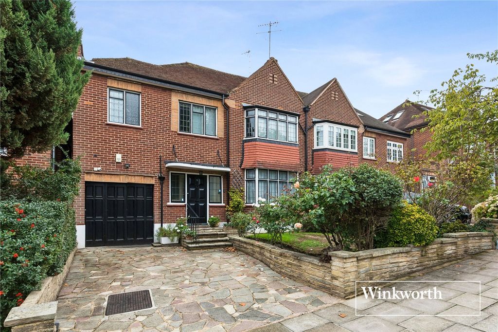 Property photo 1 of 18 Picture No. 02