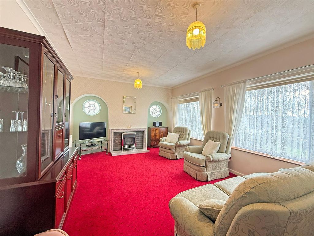 Property photo 2 of 12 Rawlin Close 15 - Lounge Fp.Jpg