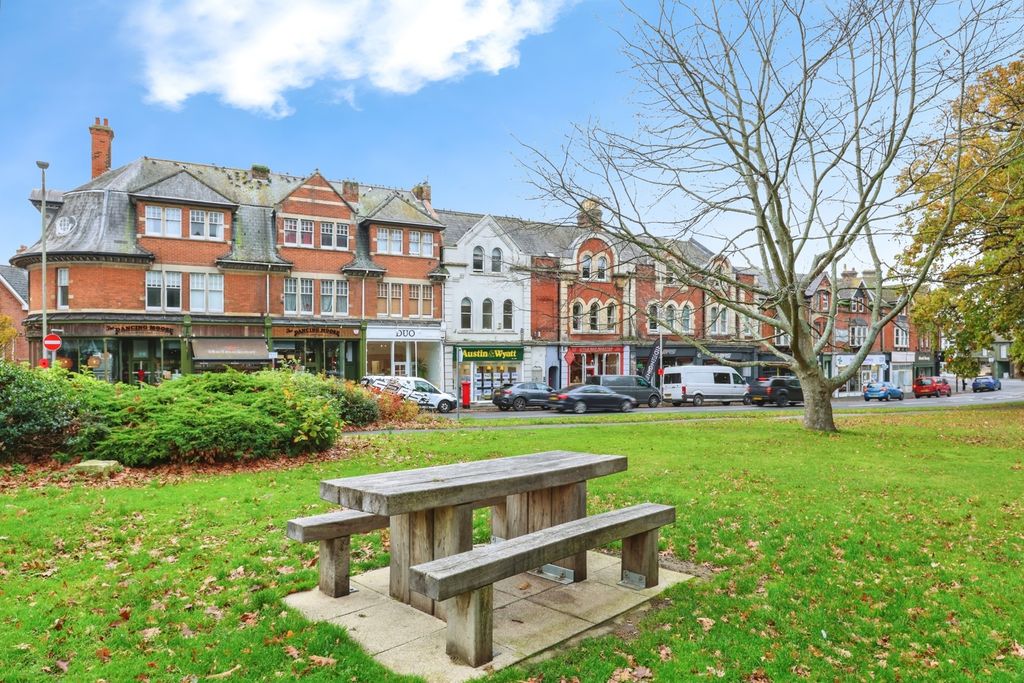 Property photo 1 of 14 Park