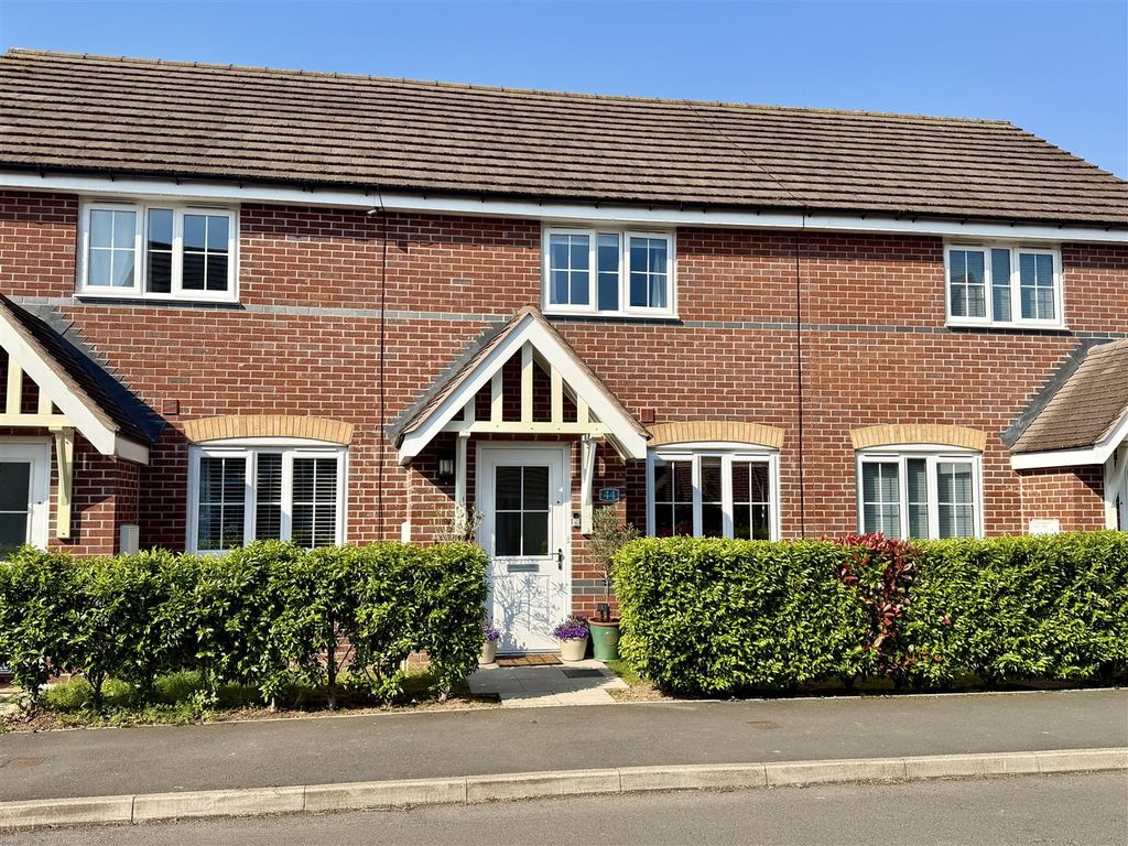 Property photo 1 of 18
