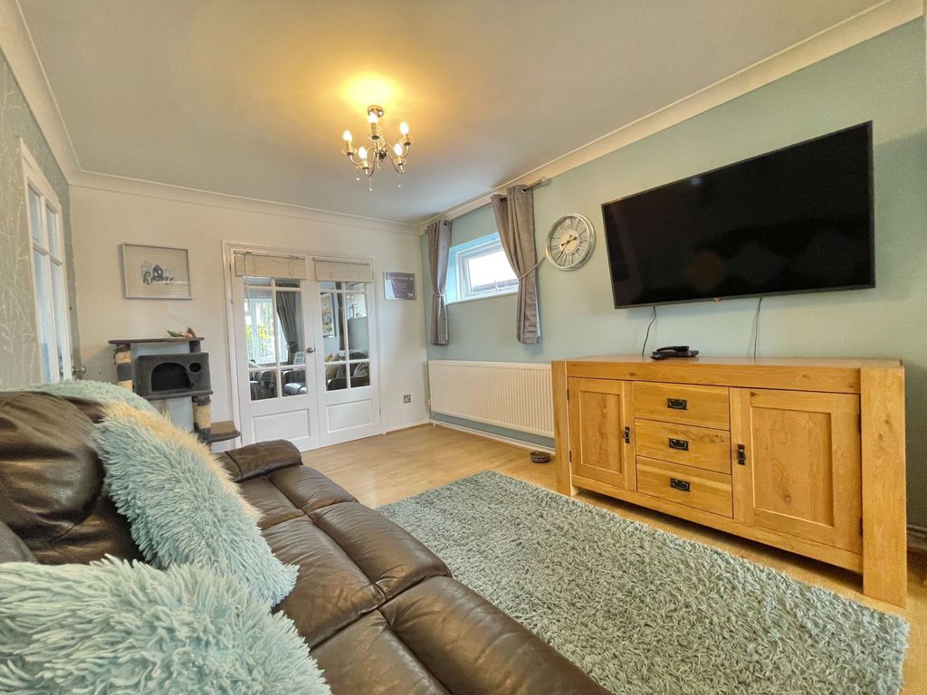 Property photo 2 of 34