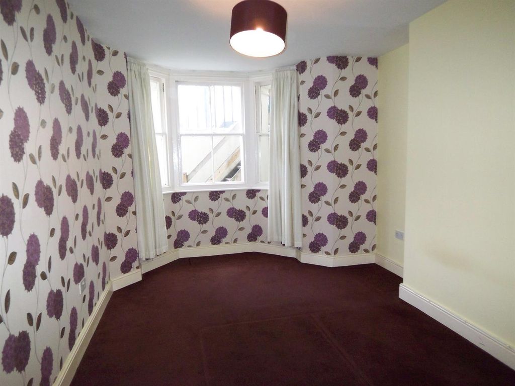 Property photo 3 of 10 Br2 7 Albert .Jpg