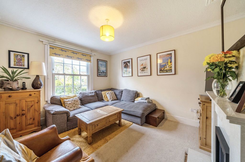 Property photo 2 of 20 Picture No. 23
