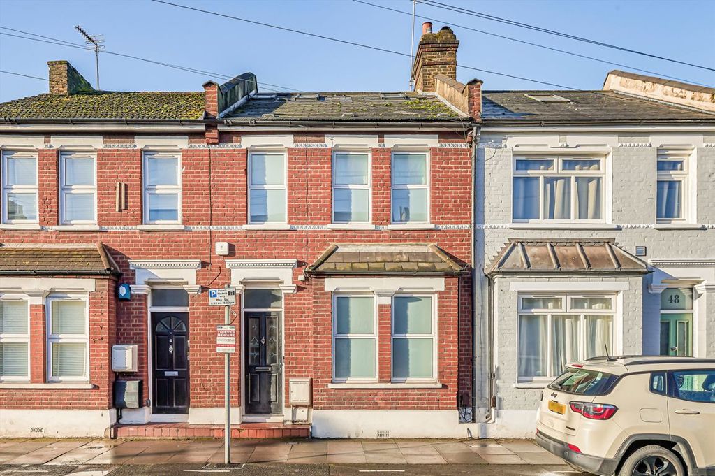 Property photo 1 of 8