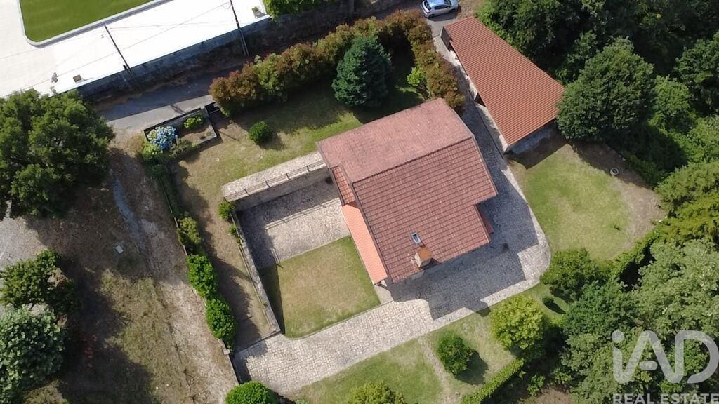 Property photo 3 of 40