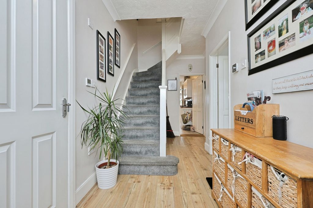 Property photo 2 of 18 Pbox-Img.Jpg