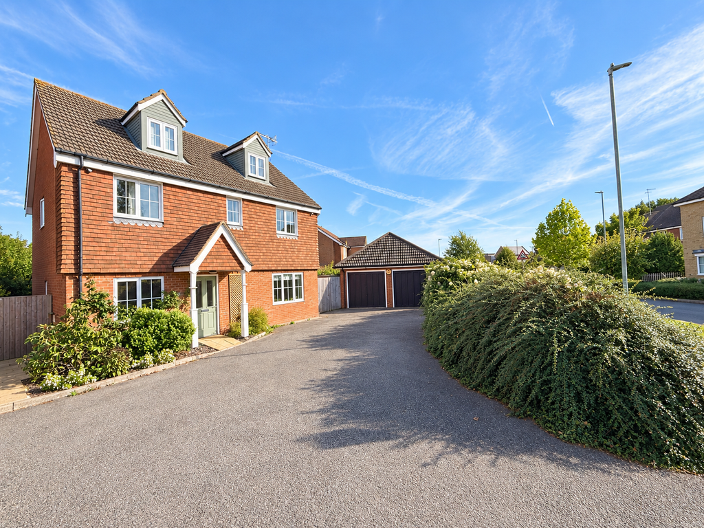 Property photo 1 of 32