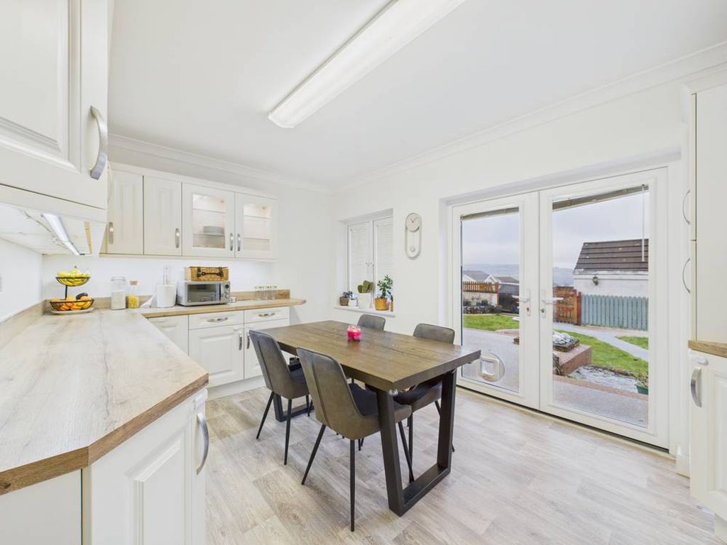 Property photo 2 of 39