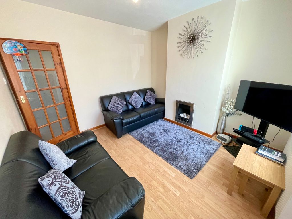 Property photo 3 of 10 3228455