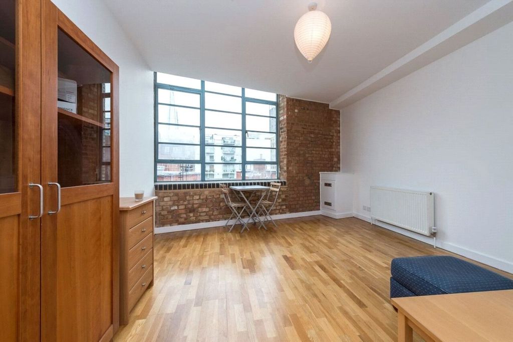 Property photo 2 of 5