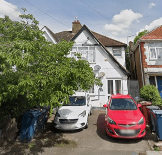 Property photo 1 of 9 Two Bedroom Ground Floor Flat In Harrow Weald