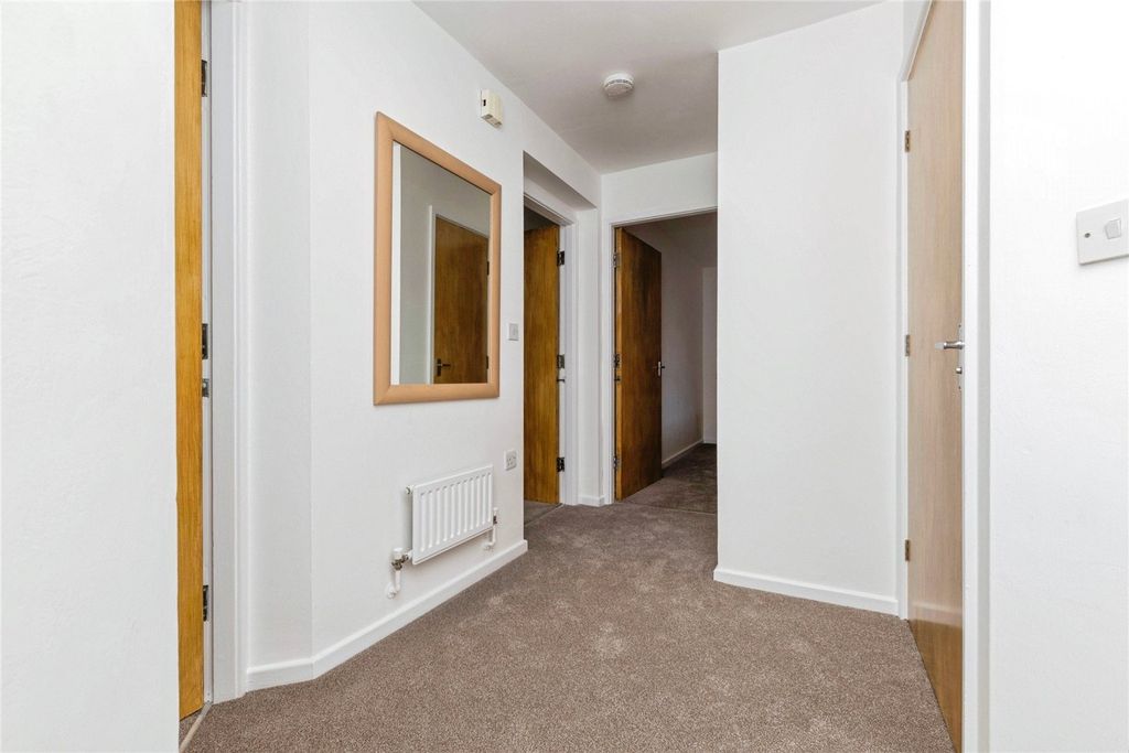 Property photo 2 of 36 Picture No. 05