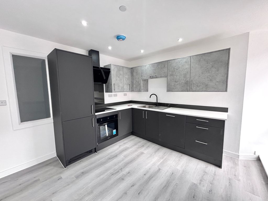 Property photo 1 of 7 Kitchen