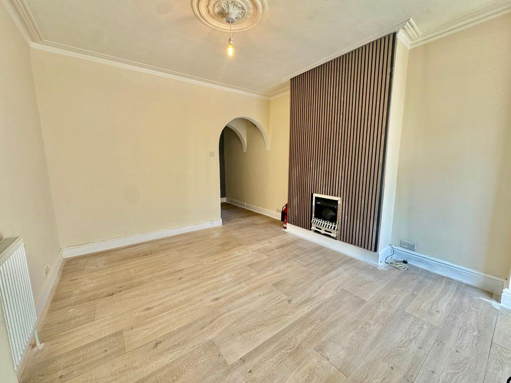 Property photo 2 of 10 Image