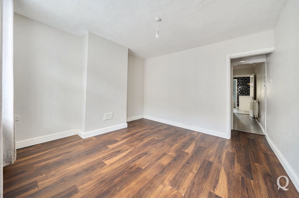 Property photo 3 of 17 0d3Af1cd-75Be-456...