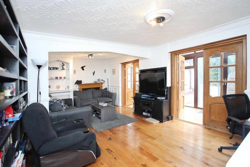 Property photo 2 of 17