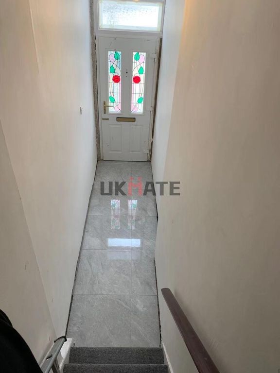 Property photo 2 of 3