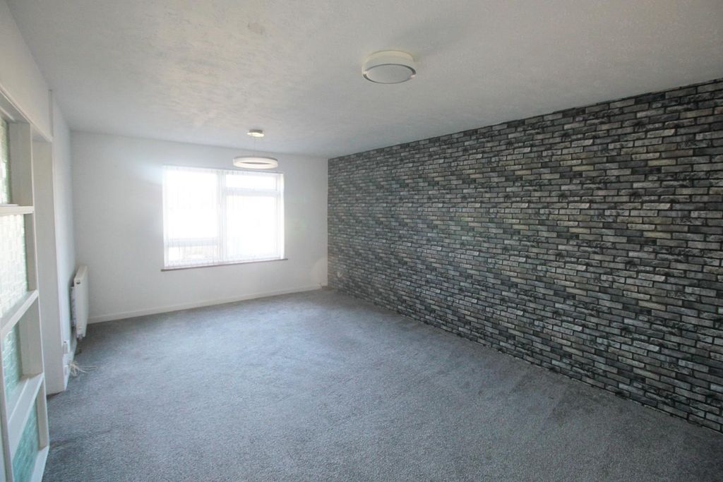 Property photo 2 of 16 Living 1.Jpg