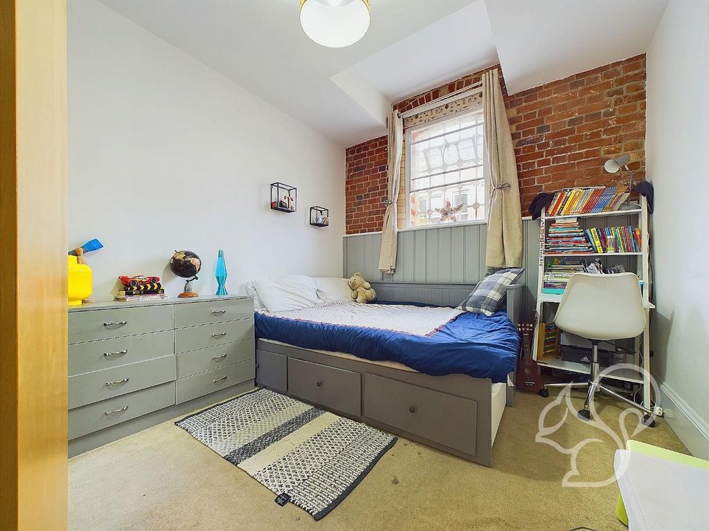 Property photo 3 of 20 Cam01659G0-Pr0199-Still014.Jpg