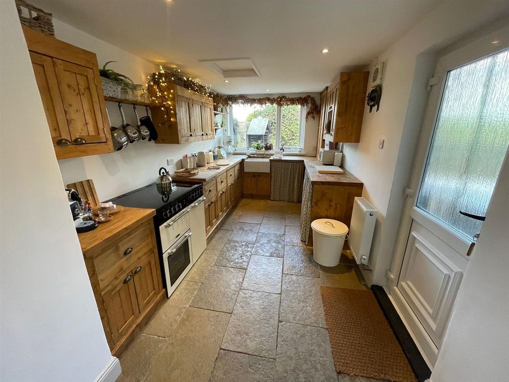 Property photo 3 of 26 E42B48E2-A1B3-4E7A-95Ea-A4Bdcaa1B77c.Jpg