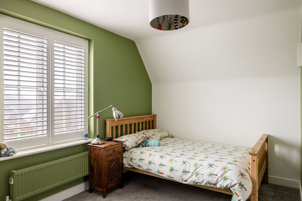 Additional image 21 of 4 bed detached house for saleKingfisher Drive, Haywards Heath, West Sussex RH16