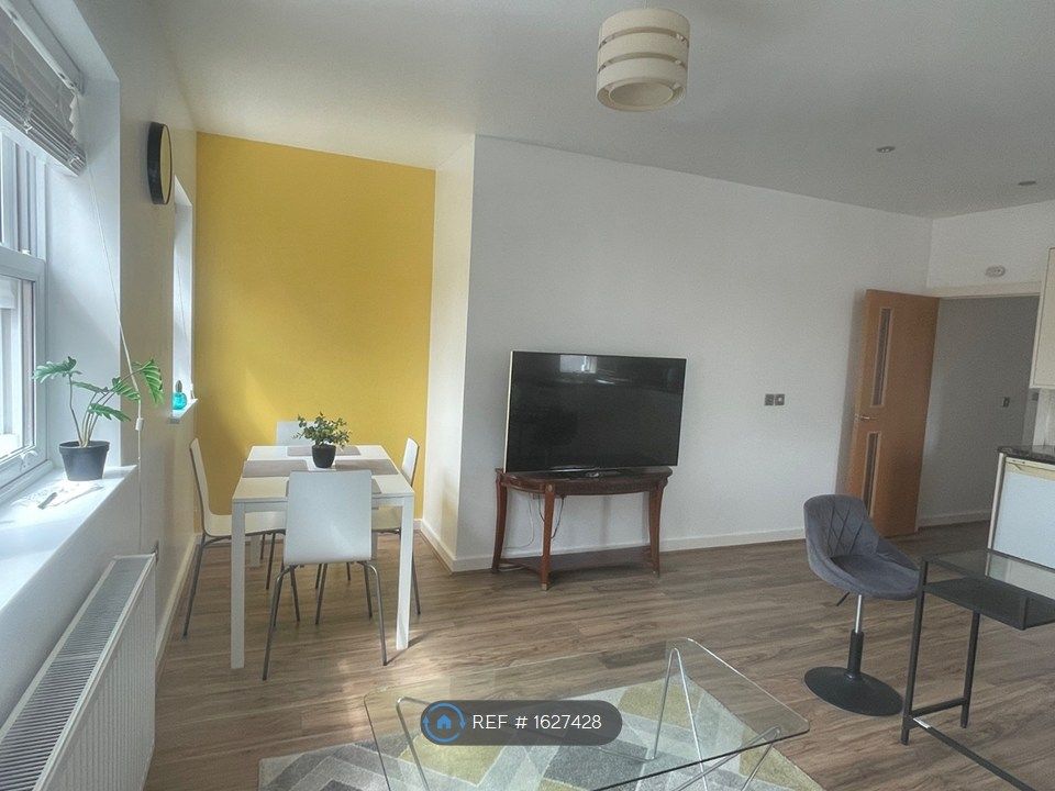 Property photo 3 of 15 Hall