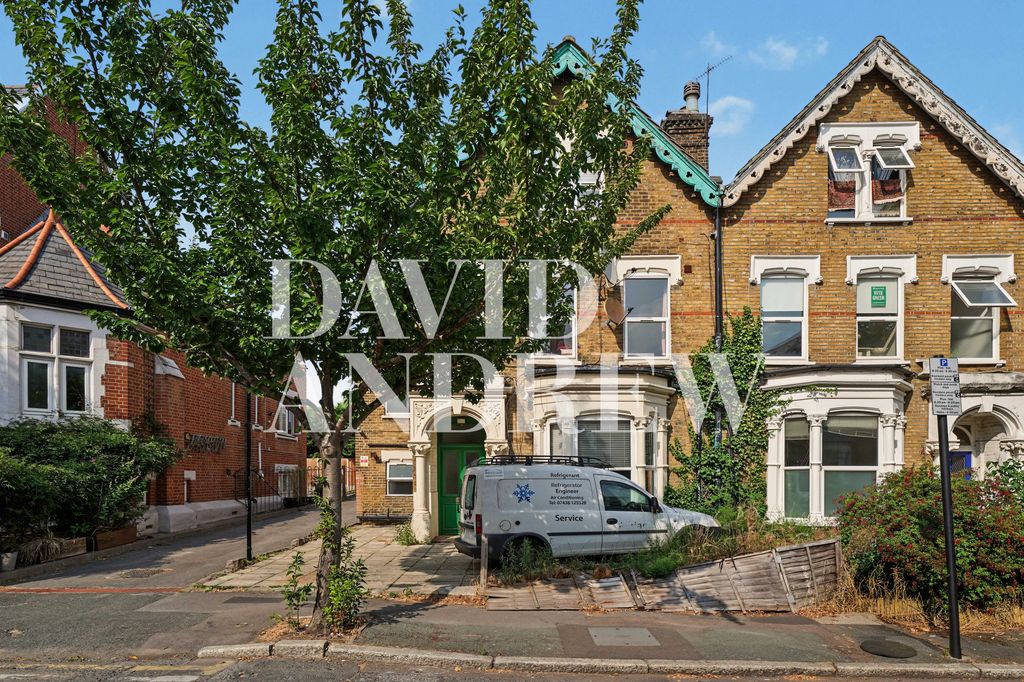 Property photo 2 of 12
