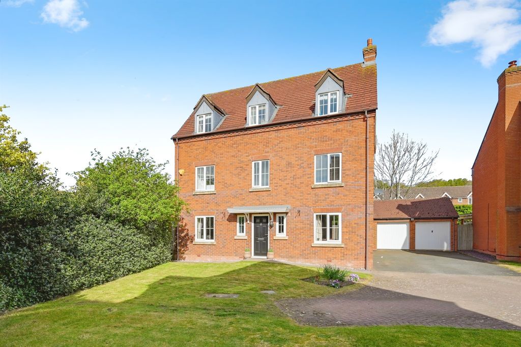 Property photo 1 of 24