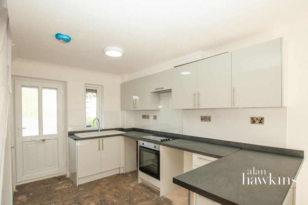 Property photo 3 of 8 Img_0805