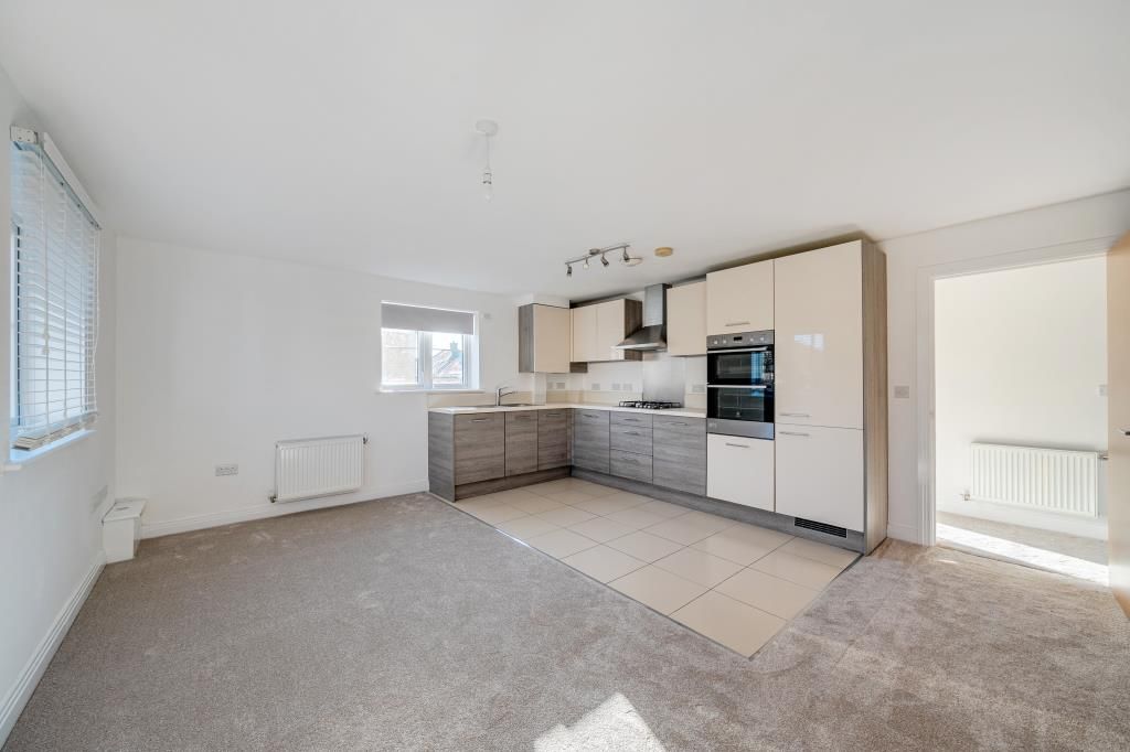 Property photo 2 of 18 Kitchen