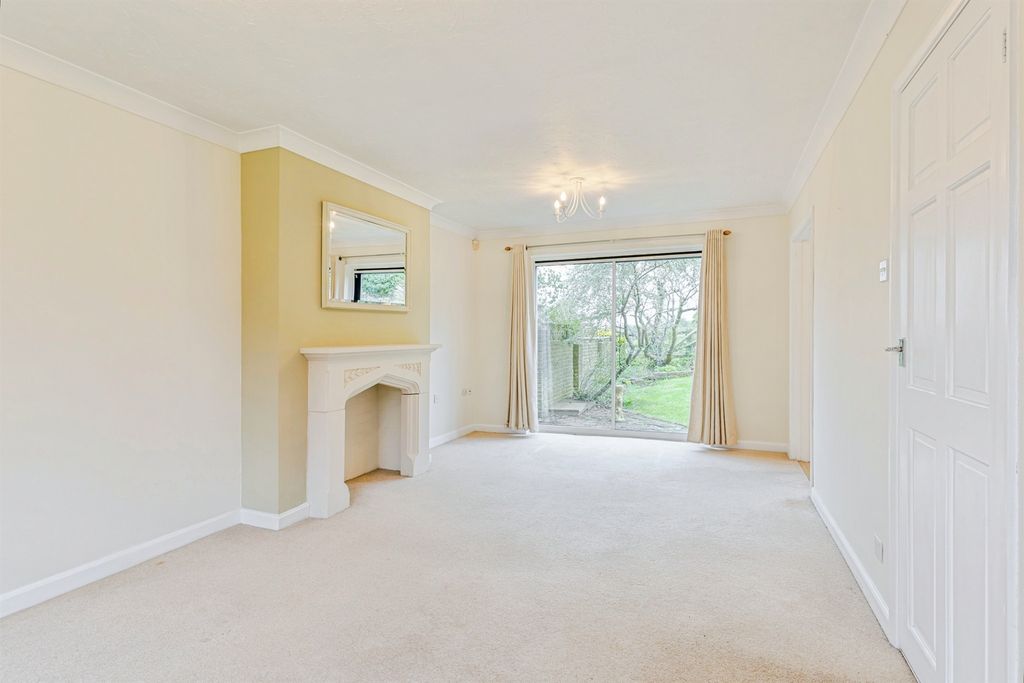 Property photo 3 of 18