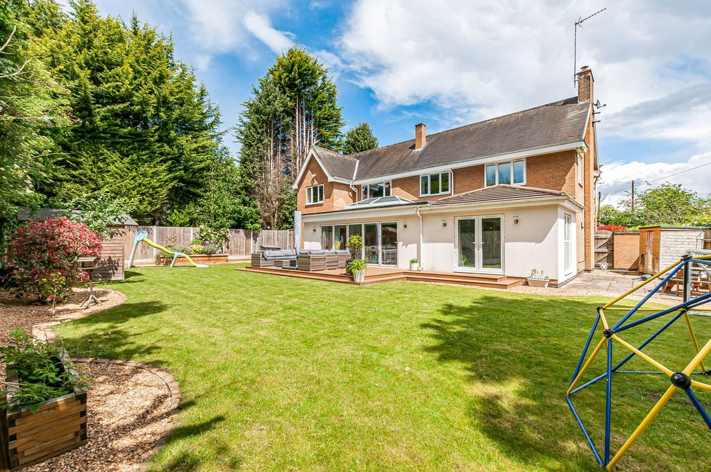 Property photo 3 of 34