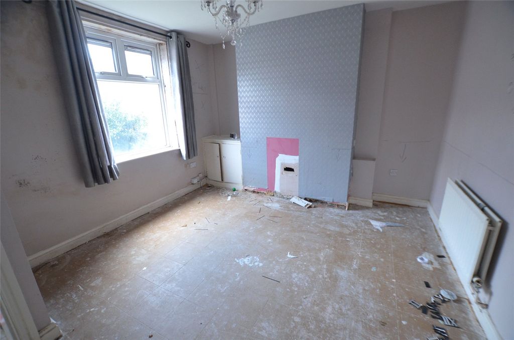 Property photo 2 of 7 Picture No. 06