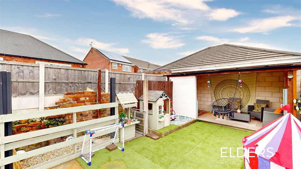 Property photo 2 of 24