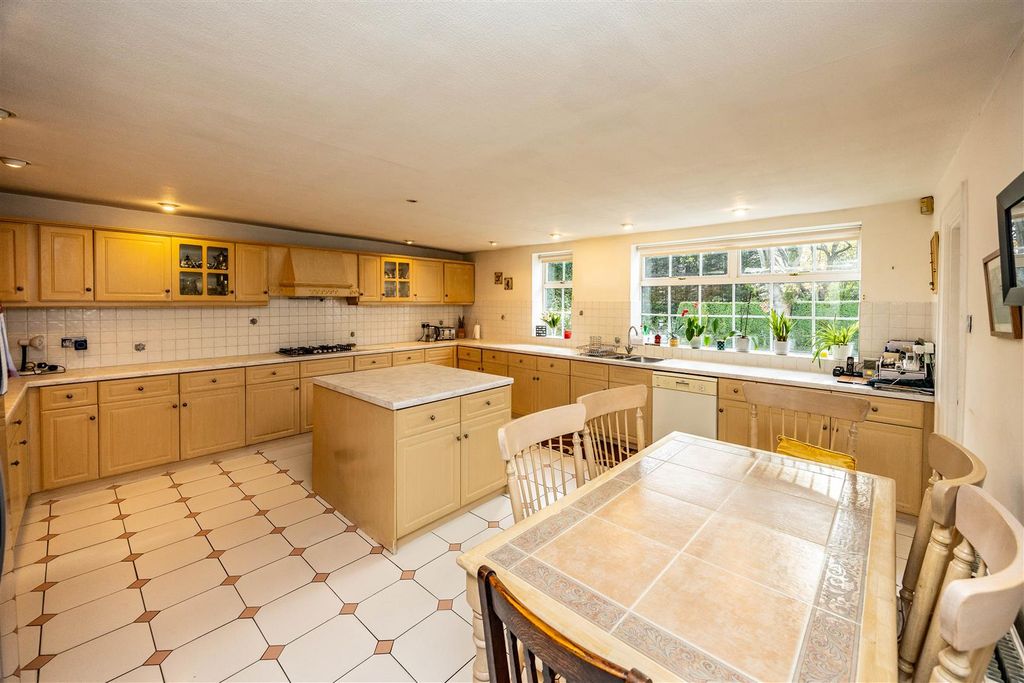 Additional image 23 of 4 bed property for saleWoodside Road, Huddersfield HD4