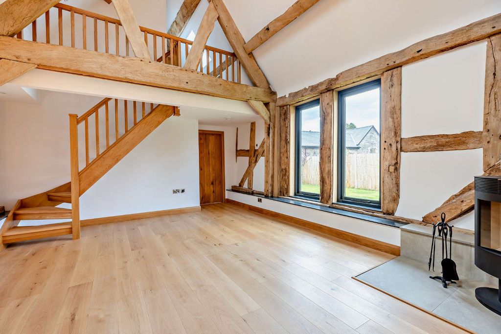 Property photo 3 of 27 Picture No. 38