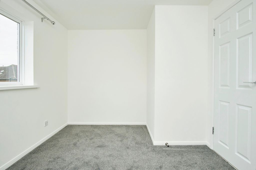Property photo 3 of 11 3