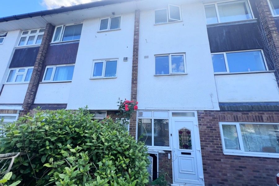Property photo 1 of 8