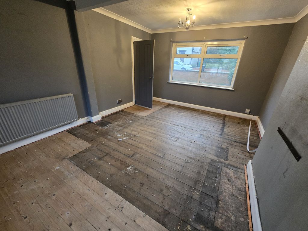 Property photo 3 of 13 20251105_155949.Jpg