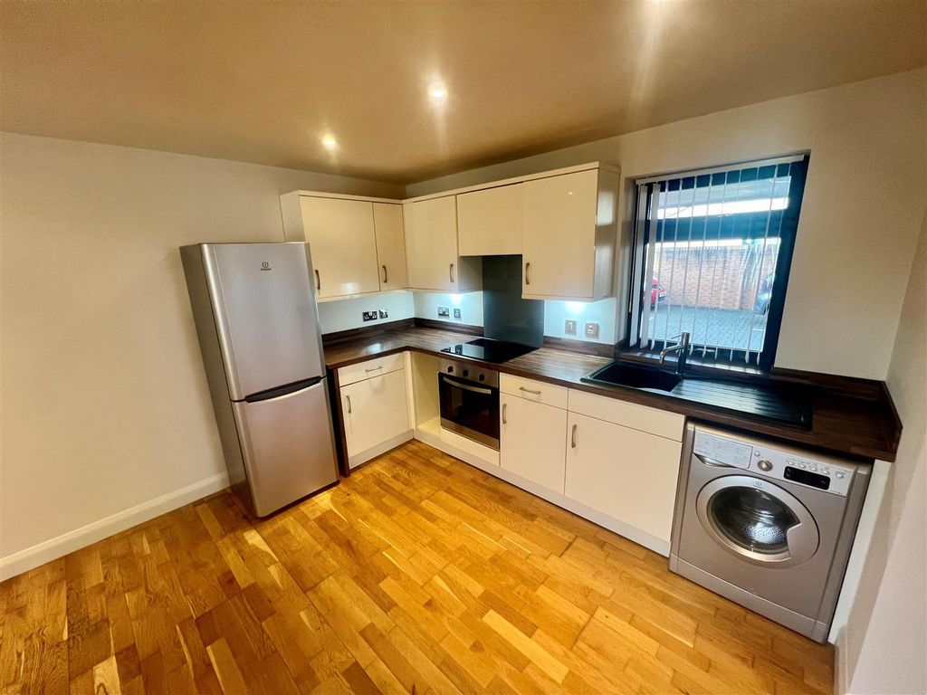 Property photo 2 of 8 1.Jpg