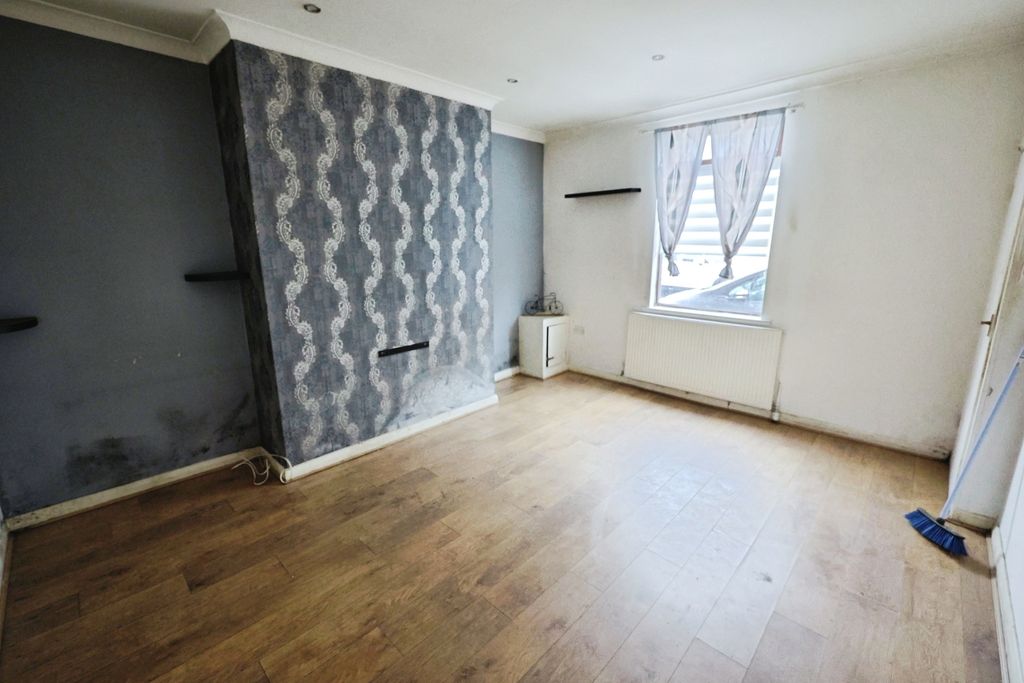 Property photo 2 of 9 Pbox-Img.Jpg